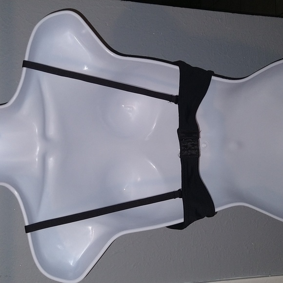 Low Front Bra - Picture 2 of 4